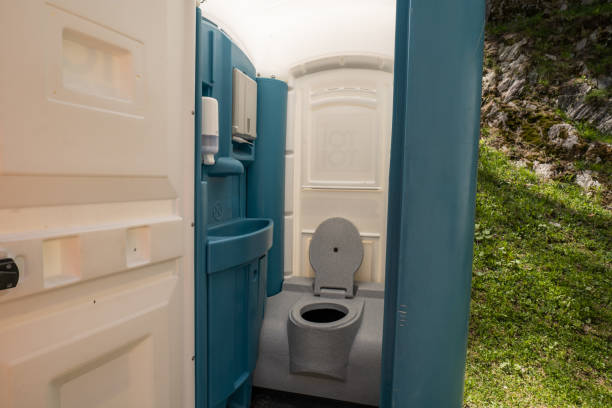 Best Luxury portable toilet rental  in Verona Walk, FL